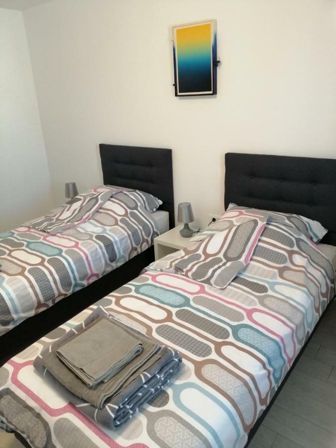 Studio Apartment Mila PUY Exterior foto