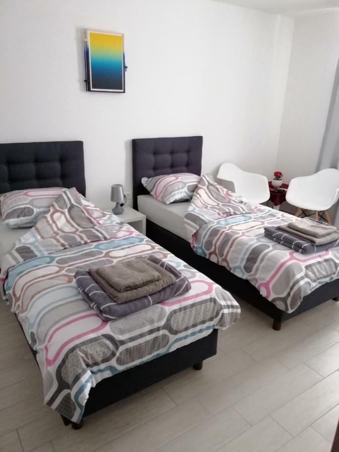 Studio Apartment Mila PUY Exterior foto