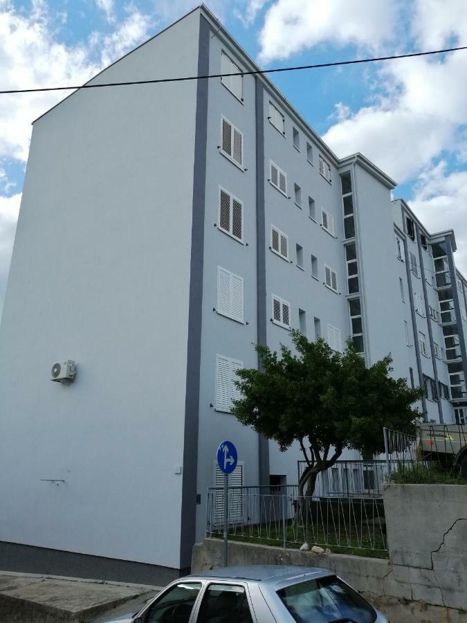 Studio Apartment Mila PUY Exterior foto