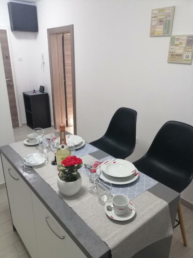Studio Apartment Mila PUY Exterior foto