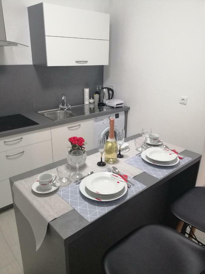 Studio Apartment Mila PUY Exterior foto